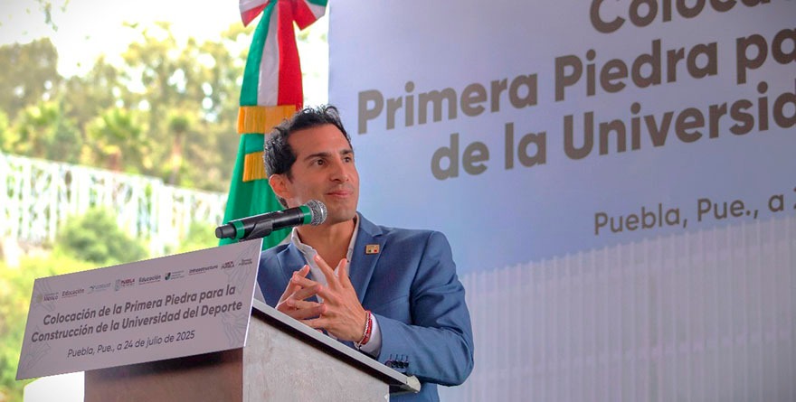 Colocan la primera piedra de la Universidad del Deporte en Puebla