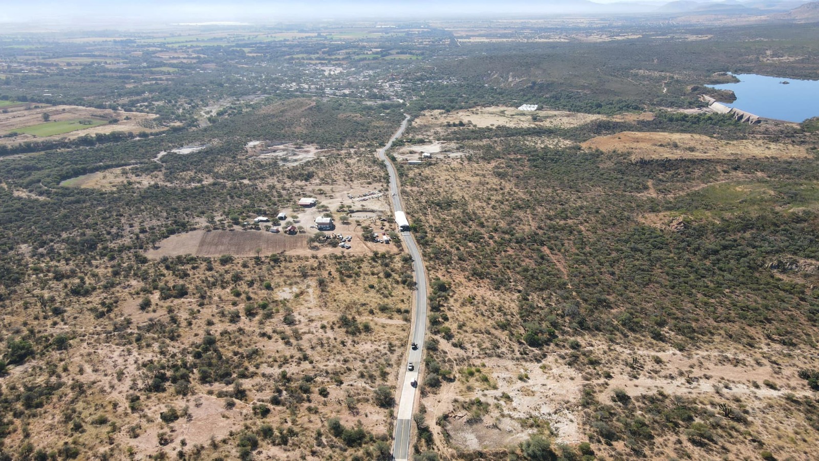 Gallardo arma mancuerna con alcaldes para obras en SLP