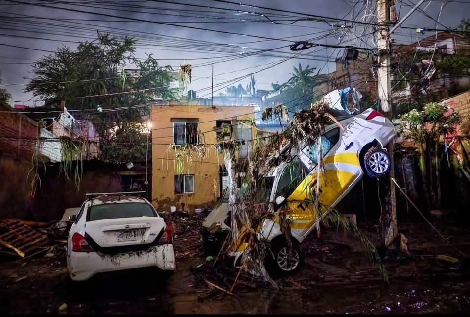 Trombas azotan Zapopan: un menor muerto y 140 viviendas dañadas