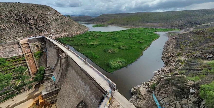 Bajan niveles de presas en SLP y suspenden desfogues