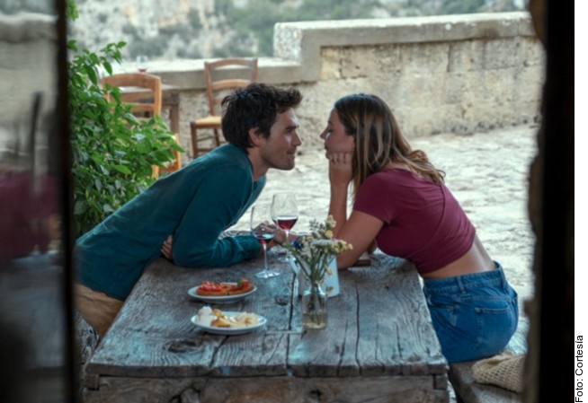 La Veo o No La Veo. Romance europeo