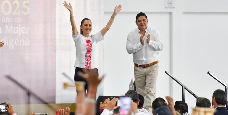 Más supercarreteras, trenes y aeropuerto