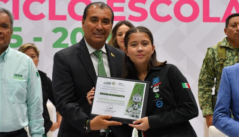 Campeones en robótica