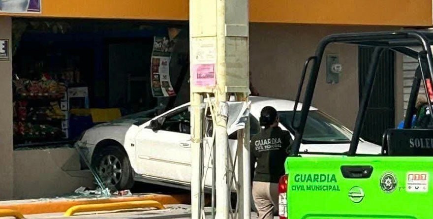 Quería un café y casi se lleva el Oxxo