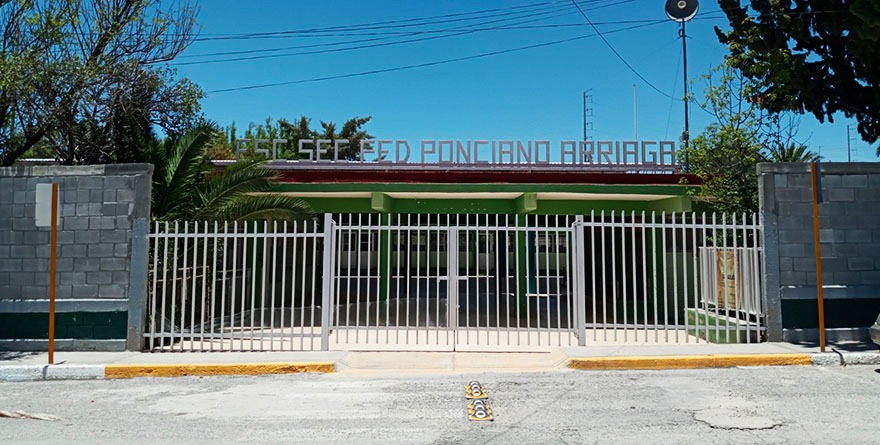 Secu Ponciano Arriaga: sin rumbo, pizarrón, ni maestros