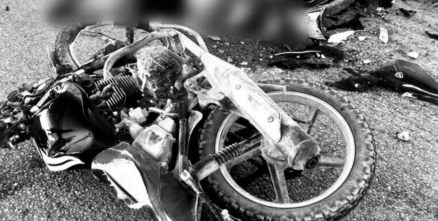 Choque frontal en Ébano: dos motos, dos vidas menos