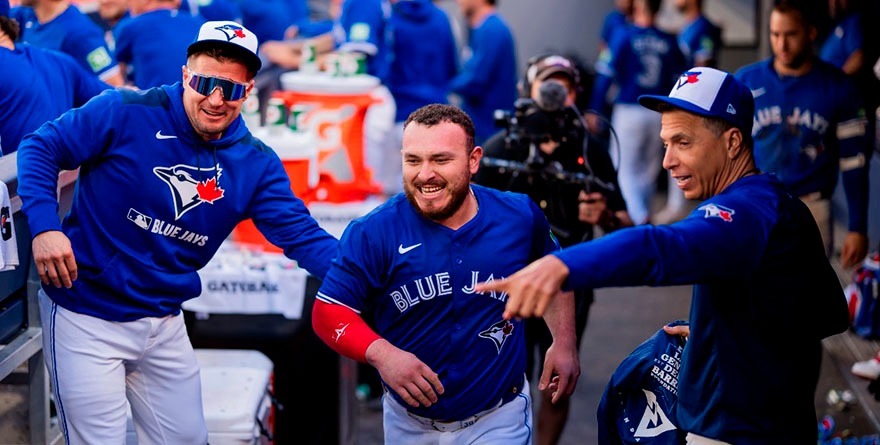 Alejandro Kirk Lleva a los Azulejos al título divisional