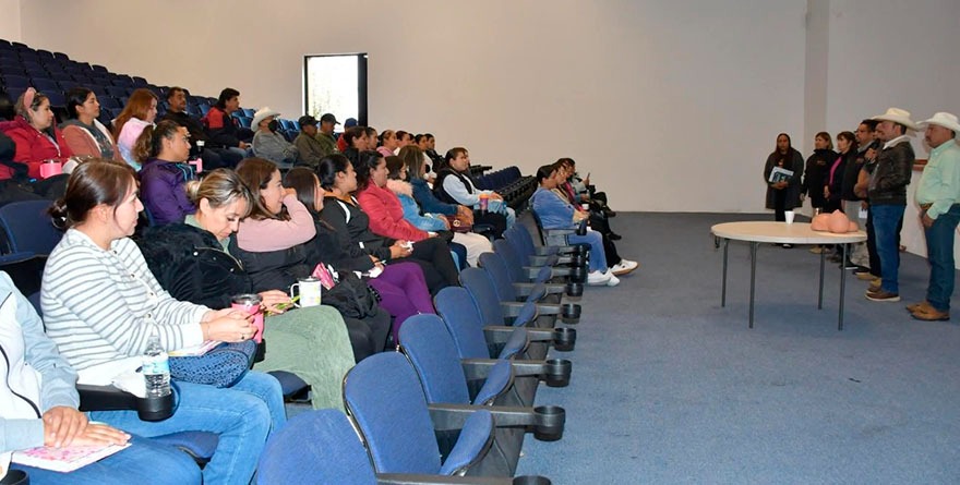 Maestros de preescolar se preparan para salvar vidas en el aula.