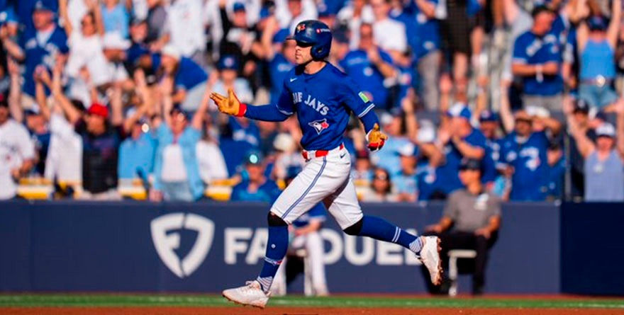 Toronto con ventaja de 2 a 0 a Yankees