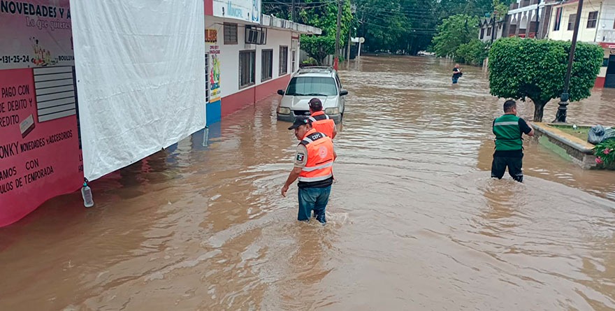 ALERTAN POR DESFOGUE DE LA PRESA ZIMAPÁN