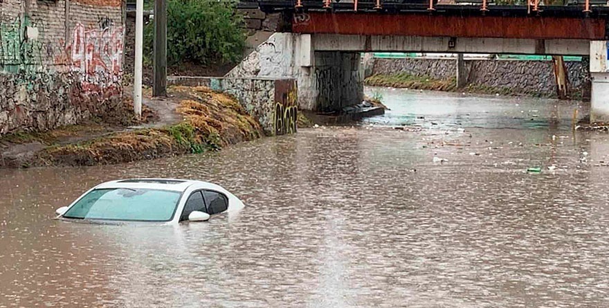 Las lluvias no perdonan… y los imprudentes no aprenden
