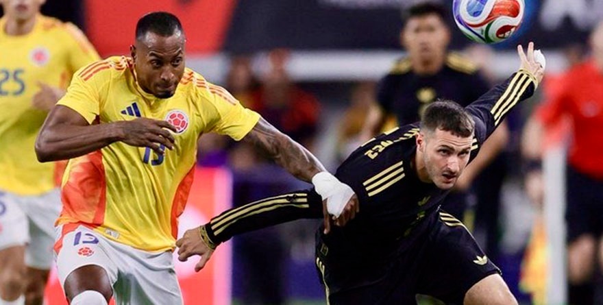 HACE EL TRICOLOR UN PAPELÓN; LO BAILA COLOMBIA