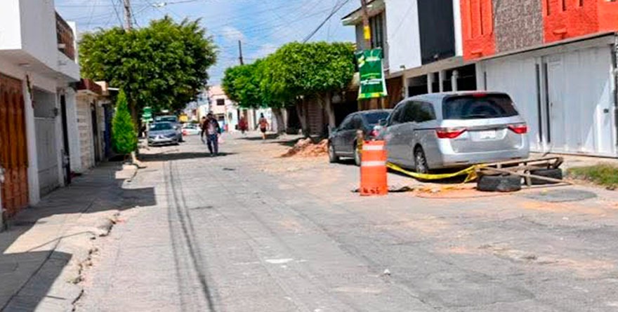 Se inician trabajos de pavimentación en calle de Los Fresnos