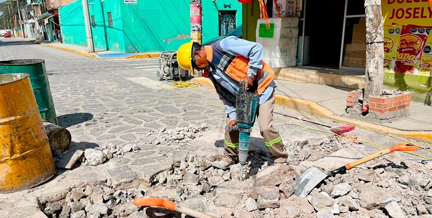 AVANZA PROGRAMA DE BACHEO EMERGENTE EN VILLA DE POZOS