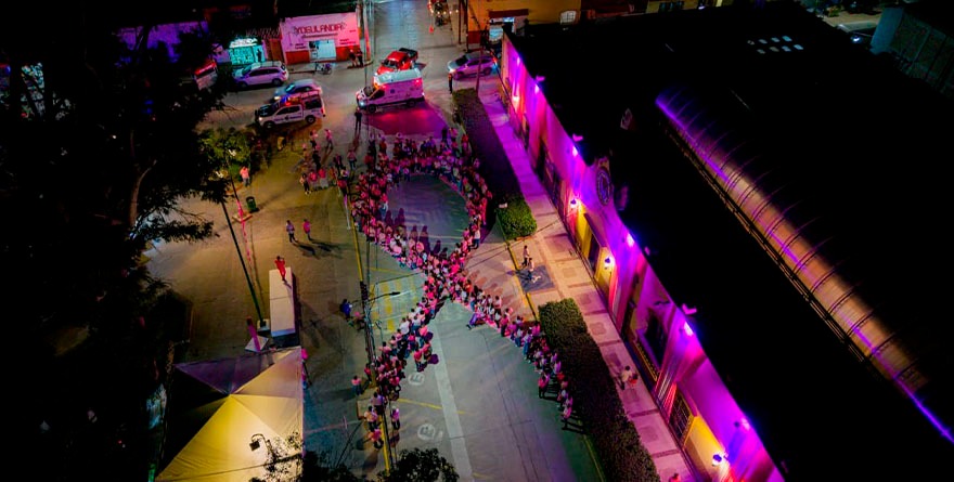¡Pink Power! La marea rosa toma la ciudad con una caminata llena de esperanza