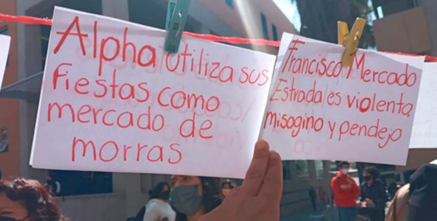 Estudiantes de la UASLP toman rectoría