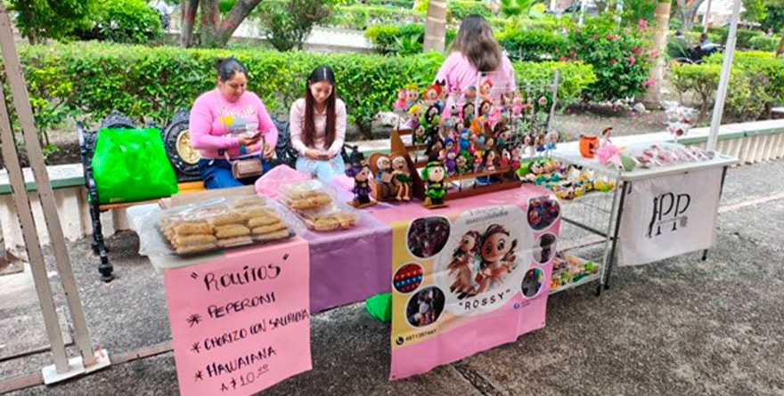 ¡Emprendedoras de Cerritos se lucen! La Expo Rosa desborda talento y girl power