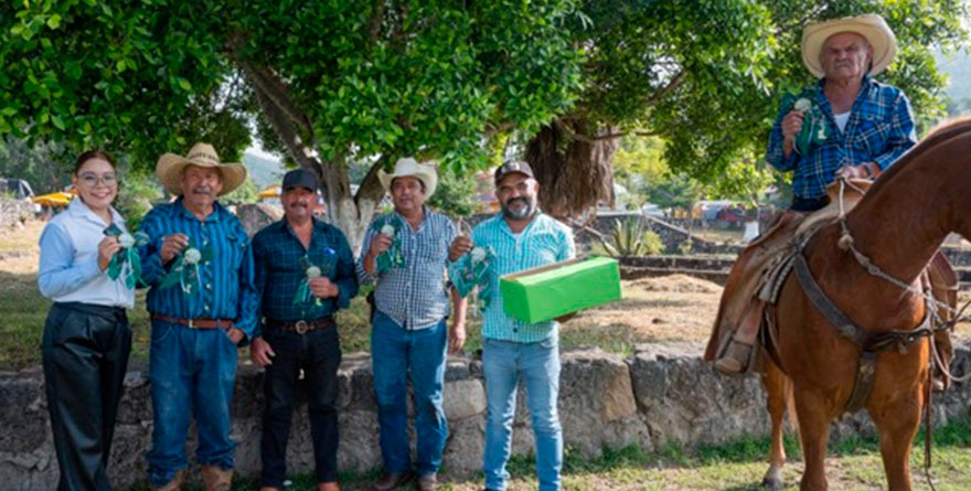 Festejan con júbilo el aniversario del Ejido Álvaro Obregón en Rayón