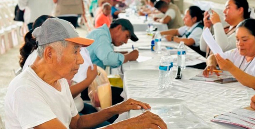 Entregan apoyos federales a Tanquian