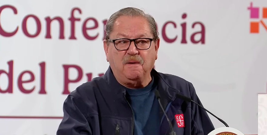 Planea Taibo regalar libros y en México…no vende