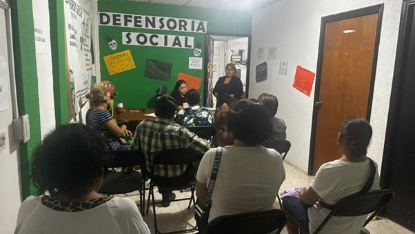 Familias quitaban tarjetas ¡a viejitos!