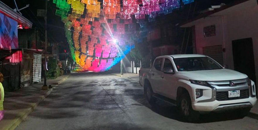 Trabajan día y noche  en Chapulhuacanito