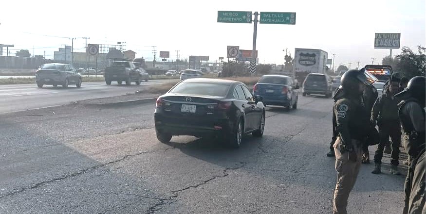 Libre la carretera 57 y sus laterales
