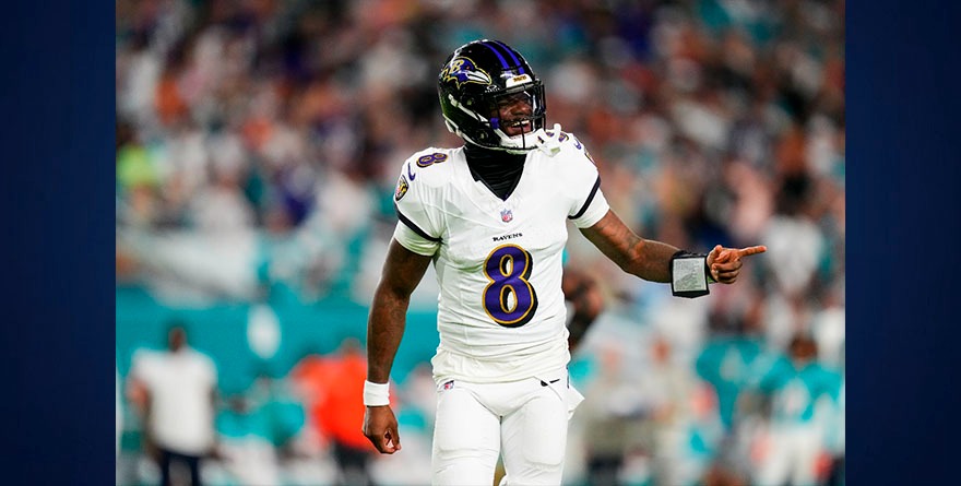 BRILLA LAMAR JACKSON Y COMANDA TRIUNFO ANTE MIAMI