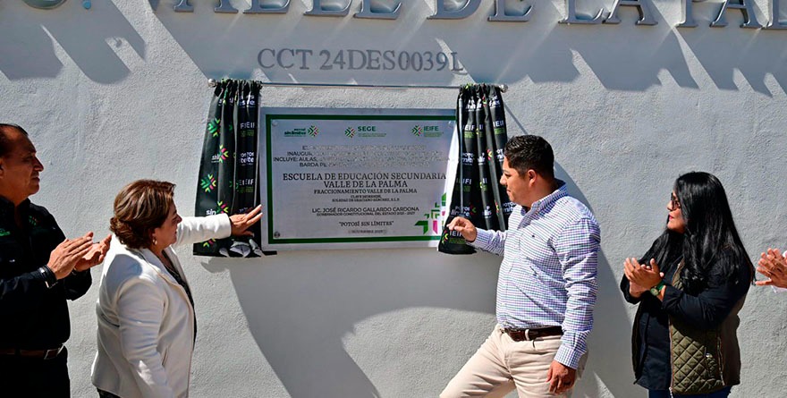 GALLARDO ENTREGA CALLES DE CONCRETO