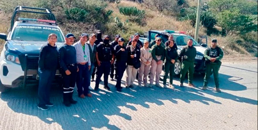 Zaragoza implementa operativo de seguridad en panteón