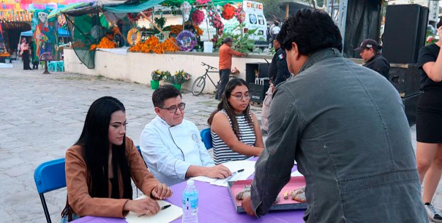 Cerritos le puso color y sabor al Día de Muertos