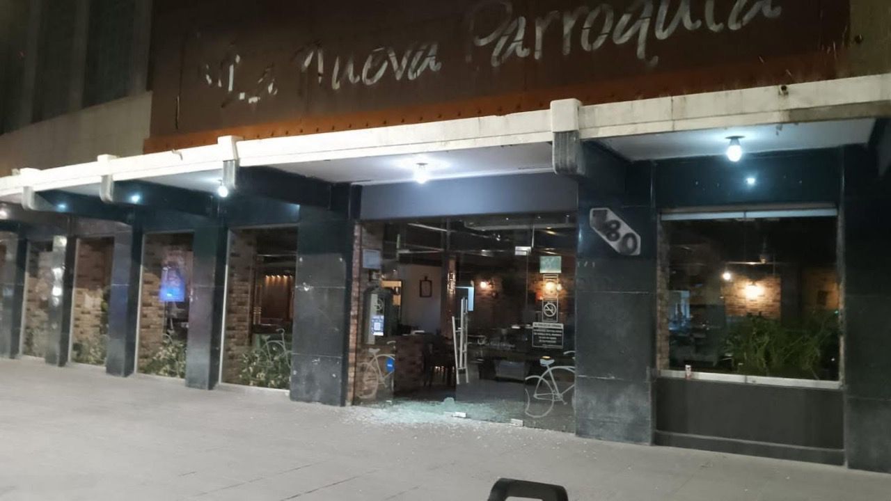 Vandalizan restaurante La Parroquia