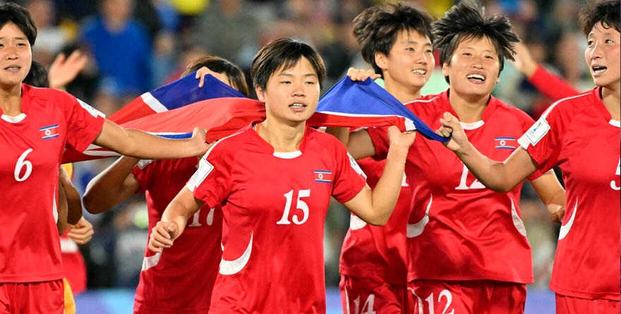 COREA DEL NORTE UNA APLANADORA