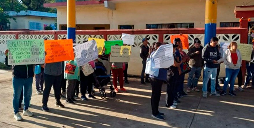 Exhiben obra chafa de Escuela es Nuestra