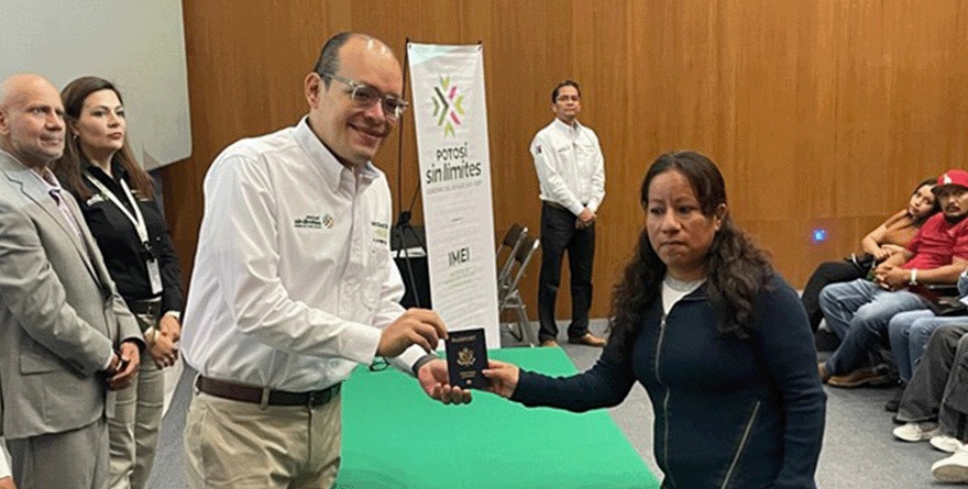 AYUDA A OBTENER PASAPORTE DE EU
