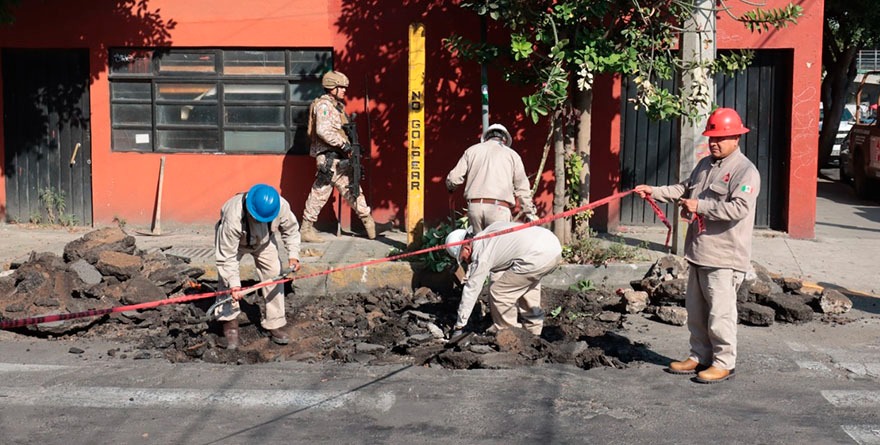 Ordeñan ductos en CDMX