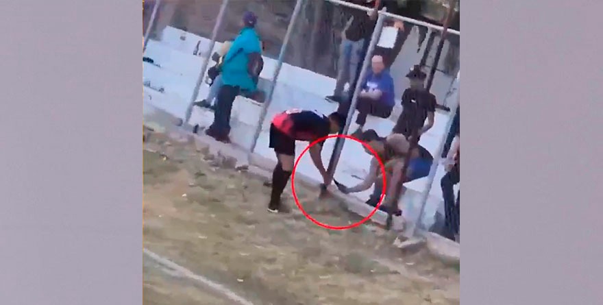 Saca jugador pistola;  amenazan a la afición