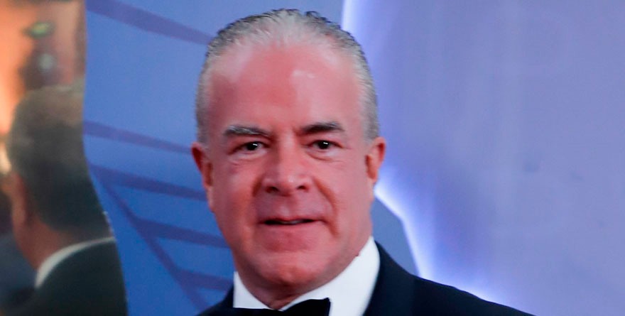 Imputan narco y huachicol a dueño de Miss Universo