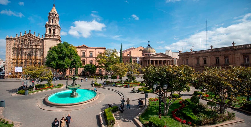 Vida cotidiana en la Plaza del Carmen