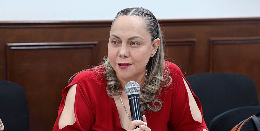 PRESIDENTA DEL CONGRESO CONDENA INTENTO DE CONCEJALES DE POZOS POR AUTOGESTIÓN DE BONOS DE 240 MIL PESOS