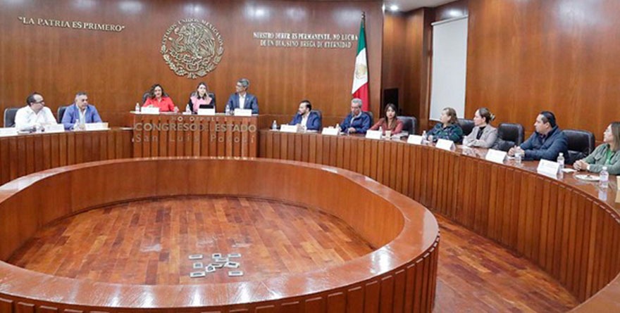 EXPONE NECESIDADES PRESUPUESTALES