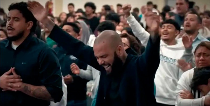 Pasa Dani Alves de agresor sexual a predicador en iglesia