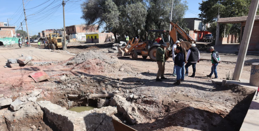 GOBIERNO ESTATAL AVANZA EN REHABILITACIÓN DE AVENIDA ADOLFO LÓPEZ MATEOS