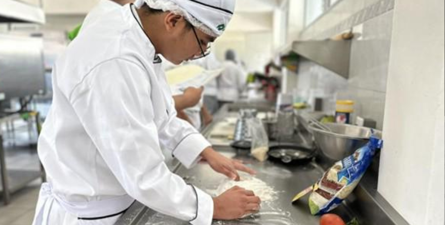 FORTALECEN EL EMPRENDIMIENTO JUVENIL