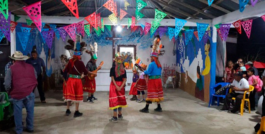 MÚSICA Y BAILE EN LA DESPEDIDA