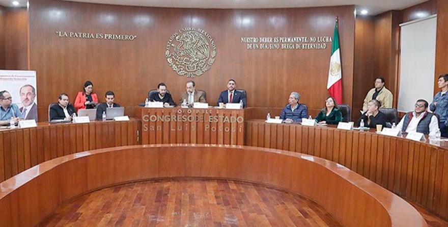 Banobras expone financiamientos