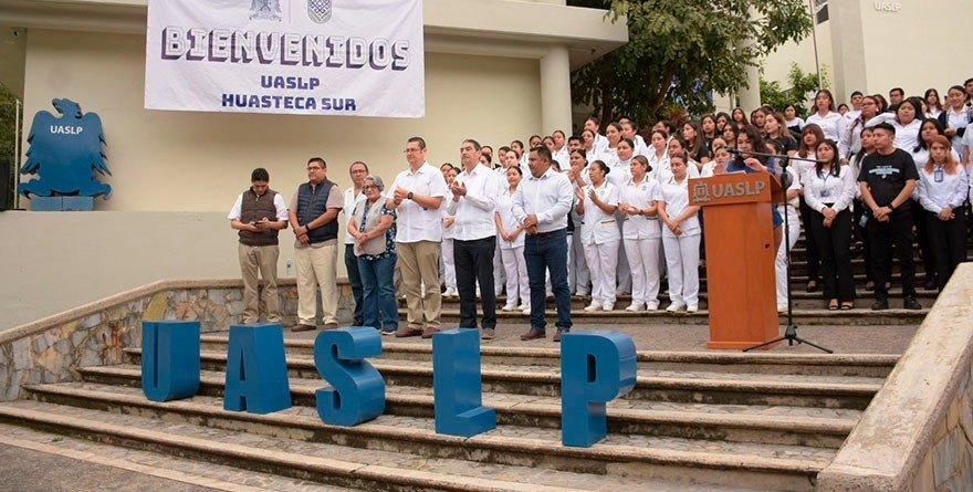 ESTUDIANTES EMBARAZADAS DE LA UASLP CAMPUS TAMAZUNCHALE DENUNCIAN ABANDONO INSTITUCIONAL