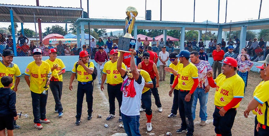 Medias Rojas conquistan el diamante