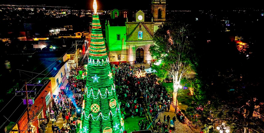 VILLA DE POZOS SE ILUMINA CON MAGIA NAVIDEÑA