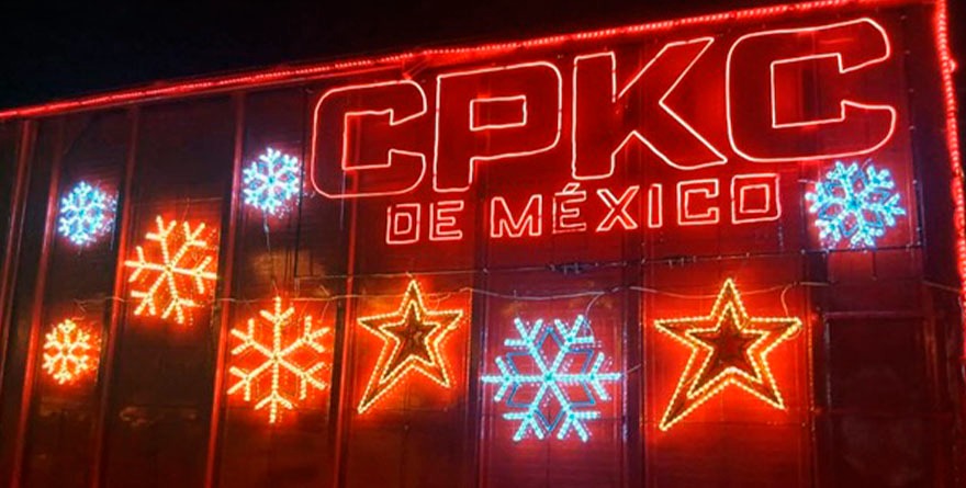  Tren navideño ilumina SLP